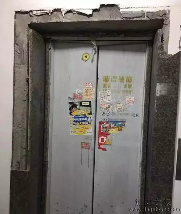 大媽用杯子擋電梯致電梯爆炸，電梯應如何加固？