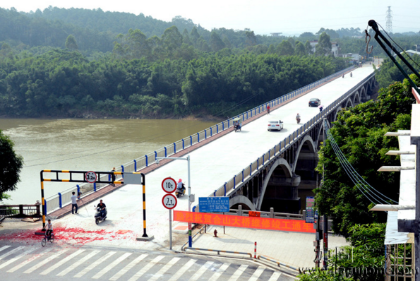 陽東區(qū)合山大橋加固修復工程完畢，已正式通車