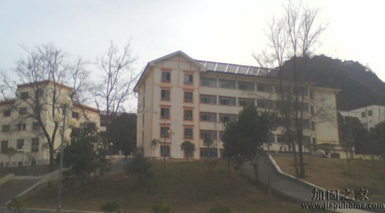 如何對震后學(xué)校進(jìn)行維修加固，確保學(xué)生如期正常開學(xué)?