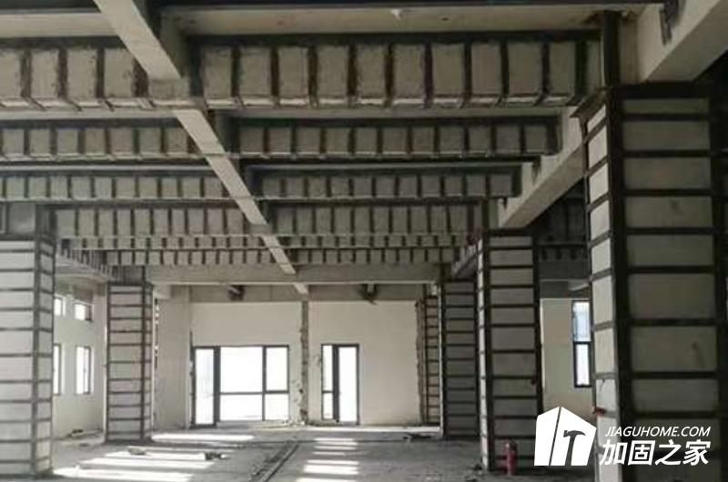 在建筑加固施工時(shí)，如何保證全程安全施工?
