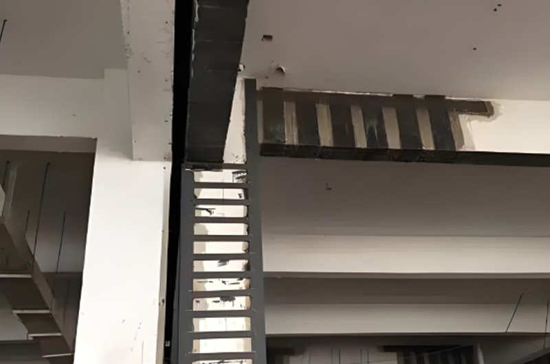建筑物圍護(hù)結(jié)構(gòu)基本喪失使用功能。